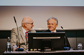 Prof. Gawaz und Prof Bode auf dem Podium