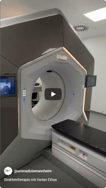 Die Universitätsmedizin Mannheim setzt mit dem Varian Ethos eines der modernsten bildgestützten Bestrahlungssysteme ein. In diesem YouTube-Video erhalten Sie einige Eindrücke des Systems.