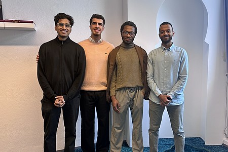Studentischer Arbeitskreis der Muslime an der UMM. V.l.n.r: Sarjeel Mirza, Obai Abdelfattah, Rafat Esso, Muaz Mohamed-Osman.