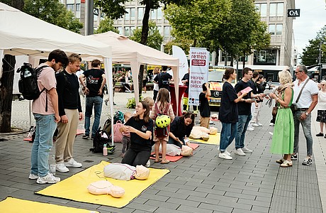 Aktionstag zur Wiederbelebung am Paradeplatz